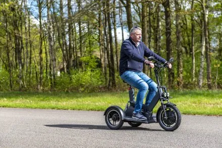 De Joiny is ideaal voor actieve gebruikers die meer willen en kunnen dan een traditionele scootmobiel biedt.