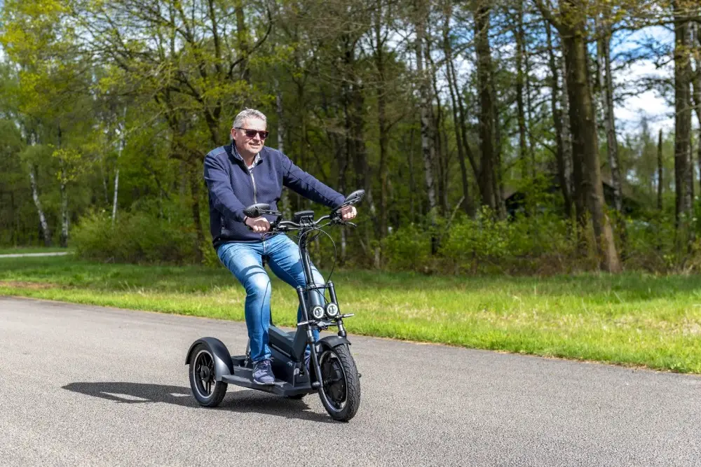 De Joiny is ideaal voor actieve gebruikers die meer willen en kunnen dan wat een traditionele scootmobiel biedt